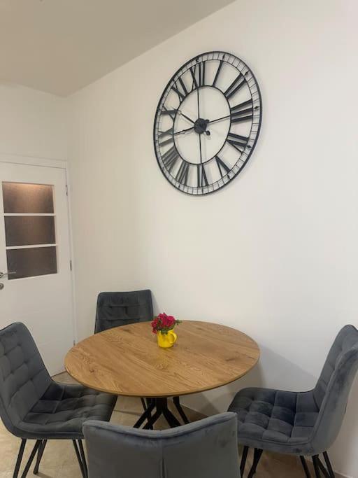 Apartment Ninas 도브로타 외부 사진